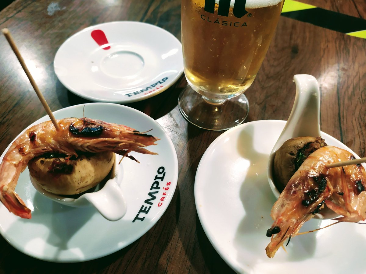 Msol59's tweet photo. 😃Qué rica cañita🍺 me he tomado en el #Gredos con unos aperitivos riquísimos 😋🤤😋🤤Q x qué tengo 2 aperitivos tan ricos?... https://t.co/UCE9SjAivB