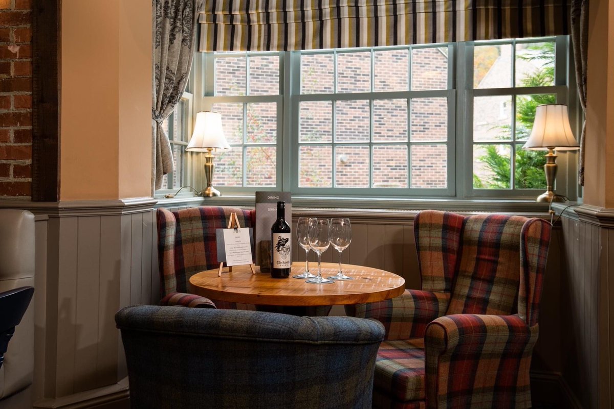 There is nothing better than a glass of Wine at The Kingslodge on a Saturday, right?
Only 2 Saturday’s to go before we reopen our Inn.

#InnCollectionGroup #EatDrinkSleepExplore #Hospitality #VisitEngland #Staycation #UKHoliday #Pub #PubsWithRooms #Getaway #Outdoors #DogFriendly