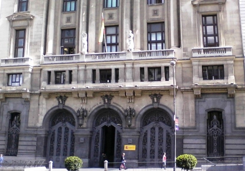Todoliteratura's tweet photo. La Acción Educativa Exterior del Ministerio de Educación y Formación Profesional lleva la enseñanza en español a más de 130.000 alumnos de sistemas educativos de todo el mundo @MinisterioEduc @Todoliteraturas @Joliaga 
https://t.co/bahoYruTWQ https://t.co/qKyLD4UWmD