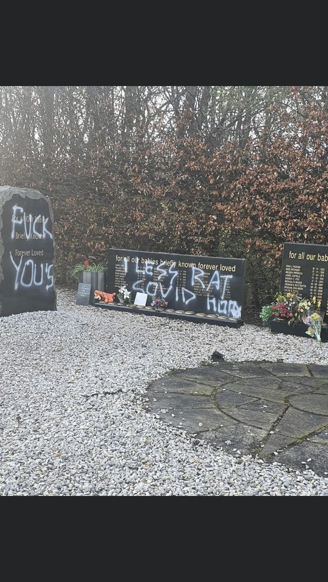 The baby memorial at Dunfermline cemetery this morning 💔