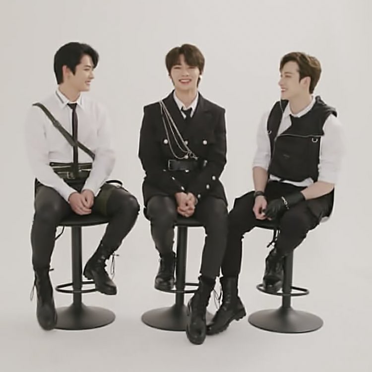 210501 smash. interview w/ bangchan + lee know + i.n. for japan 1st debut anniversary : a translation thread !