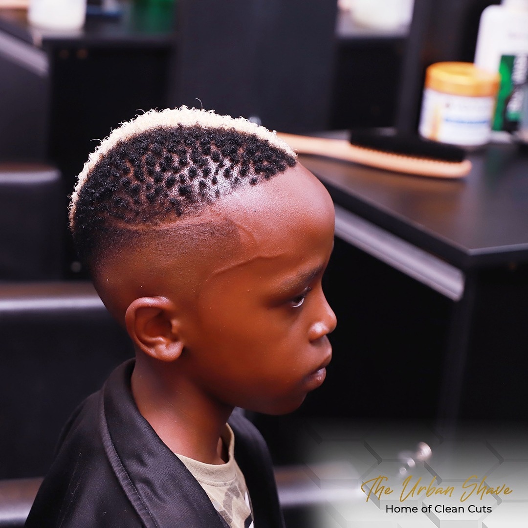 urbanshave254's tweet photo. Start your weekend with a fresh cut from #Urbanshave254
πGateway Mall 3rd Floor or Southfield Mall 1st Floor.
Call/WhatsApp 0796 84 10 89
#UrbanShave354 #houseofcleancuts #CustomHairCuts #ShaveToYourTaste #LabourDay2021 #MasculinitySaturday #ThankYouUhuru #hbrfanzone https://t.co/qASqqGQPc5