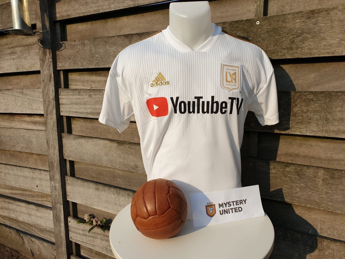 MysteryUnitedEU's tweet image. Pakt #WillemII een punt of meer op bezoek bij #FCUtrecht? Dan geven wij een MysteryUnited.nl Box weg! 📦

Meedoen?
🔁 Retweet
✅ Volg @MysteryUnitedNL 

Of bestel een mystery shirt voor maar €39,95!
Succes!⚽️🤝