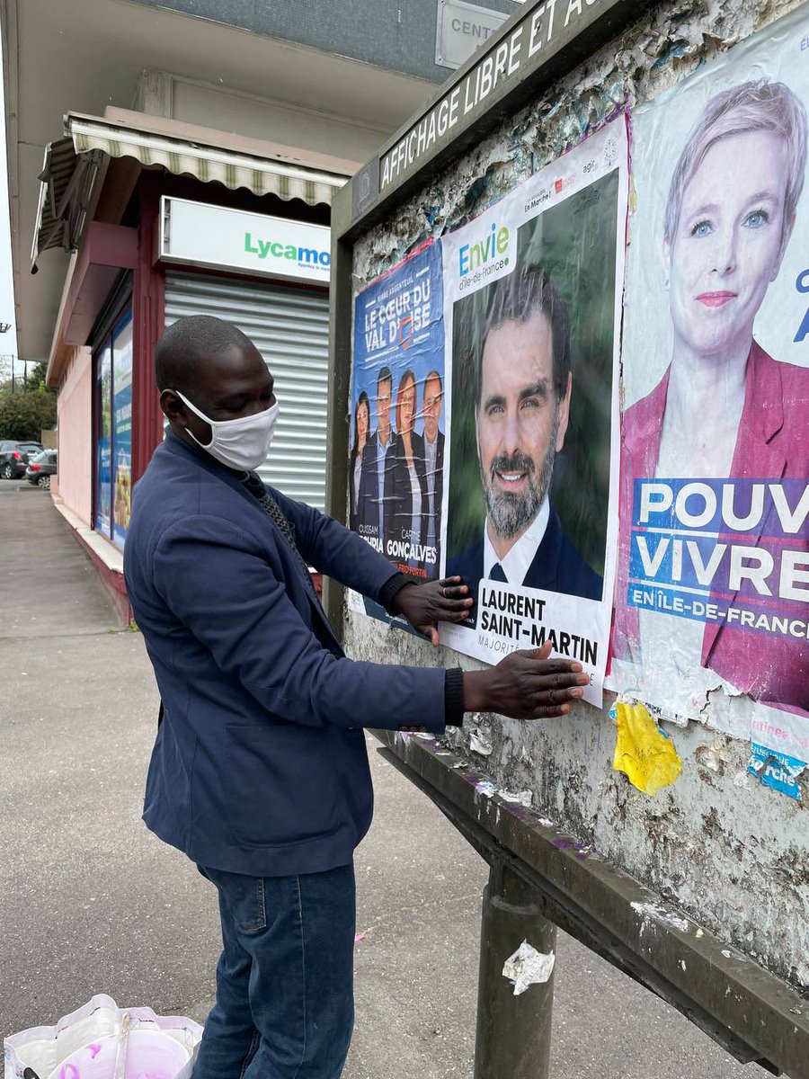 MoDemParis19's tweet photo. Pour @LauStmartin avec @Envie_IDF à Argenteuil. Le collage continue et la route vers la victoire ✌️#modem95
🗳 20 & 27 juin 2021
Si vous êtes absents, pensez à la procuration ⬇️
https://t.co/g8CqtWjSia https://t.co/hjJzgW5iI0