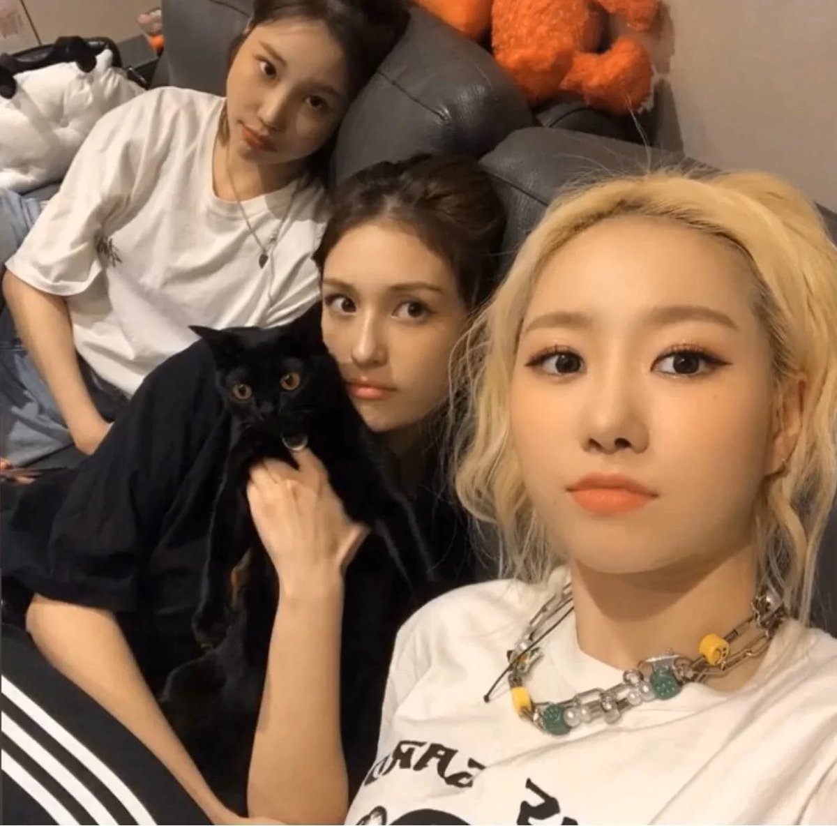 somi with jooe and gaeul