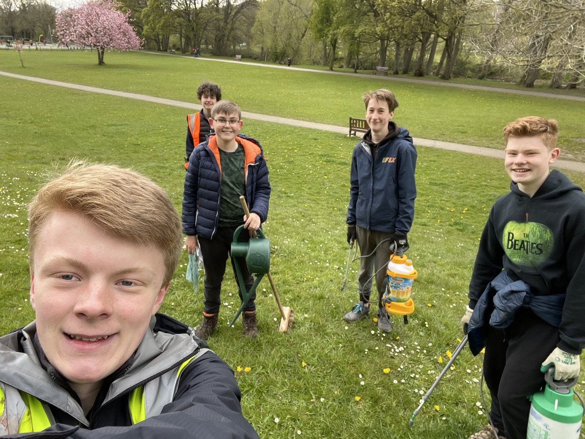 Friends Of Ilkley Riverside Parks (@foirpilkley) on Twitter photo Many thanks to Dylan, Isaac, Stanley, Alec, Lucas, George Peters and George Buckley from <a href="/Ilkleygrammar/">Ilkleygrammar</a> who came down to help FOIRP this morning. A great effort watering the new flowerbeds and cleaning the park furniture. Thanks to all who helped. @MrsLHessey Many thanks to Dylan, Isaac, Stanley, Alec, Lucas, George Peters and George Buckley from <a href="/Ilkleygrammar/">Ilkleygrammar</a> who came down to help FOIRP this morning. A great effort watering the new flowerbeds and cleaning the park furniture. Thanks to all who helped. @MrsLHessey