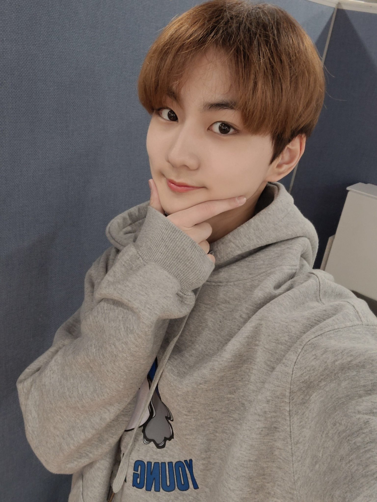 累計販売2万枚突破 Enhypenジョンウォン着用radineoのyoung At Heart Hoodie 全2色 クーポン発行 Hokkaidoizakaya Id 累計販売2万枚突破 Enhypenジョンウォン着用radineoのyoung At Heart Hoodie 全2色 クーポン発行 Hokkaidoizakaya Id