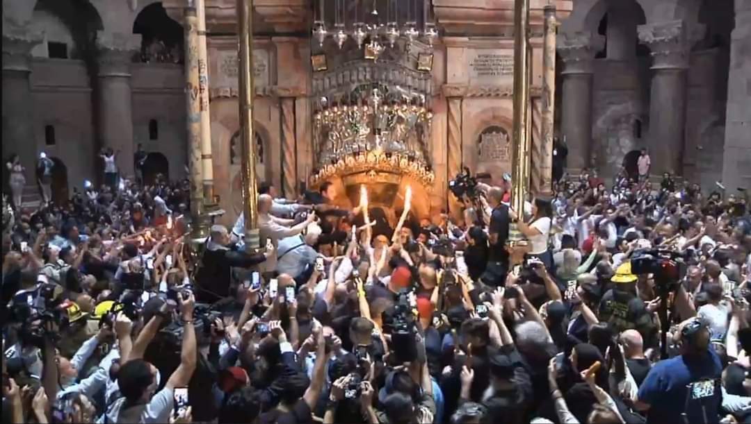 схождение благодатного огня прямая. схождение благодатного огня прямая. схождение благодатного огня прямая. сошествие благодатного огня 2022. сошествие благодатного огня 2022.