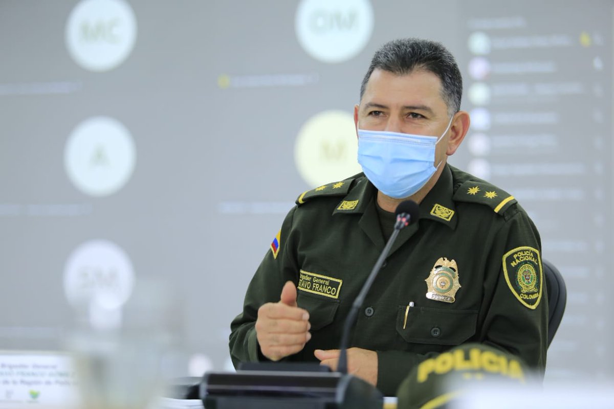 LuisFSuarezV's tweet photo. En Consejo de Seguridad analizamos los graves hechos de las últimas horas en distintas zonas del departamento. No toleraremos amenazas contra la institucionalidad ni la infraestructura. UNIDOS articulamos capacidades para enfrentar la amenaza. ¡No nos dejaremos desestabilizar! https://t.co/MAtc8Vhzba