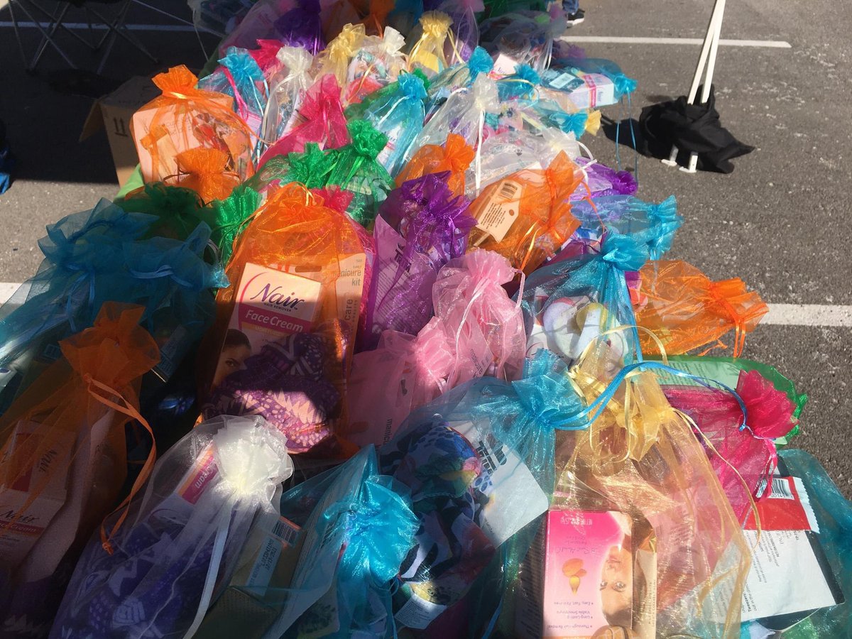 SwopeHealth's tweet image. It’s a beautiful morning to give and receive! The Family Essentials event is now in full swing!

Event is located at: 3801 Blue Parkway, Kansas City, MO 64130. 

#swopehealth #familyessentials