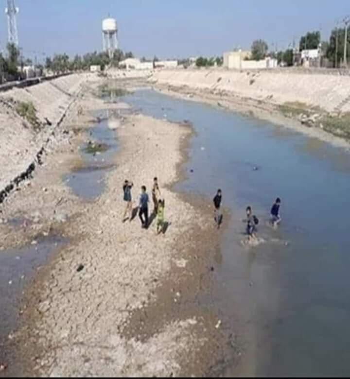 servano89's tweet photo. #AlHasaka is a province in the war-torn NE #Syria. People are suffering from the lack of #electricity and #water. #Turkey’s policy of water cut/#Euphrates cut/#Elok water station cut has resulted in a catastrophe.

@charitywater @Water @UNCoISyria @UNEnvoySyria @hrw @syriahr https://t.co/fciGJv2mX1