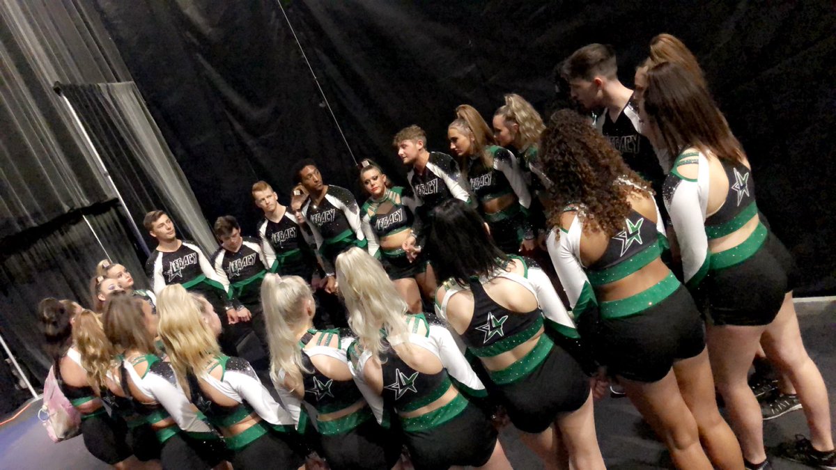 LegacyXtreme's tweet photo. P4 ready to take the floor #greengang #summitfinalist https://t.co/779yaLwse4