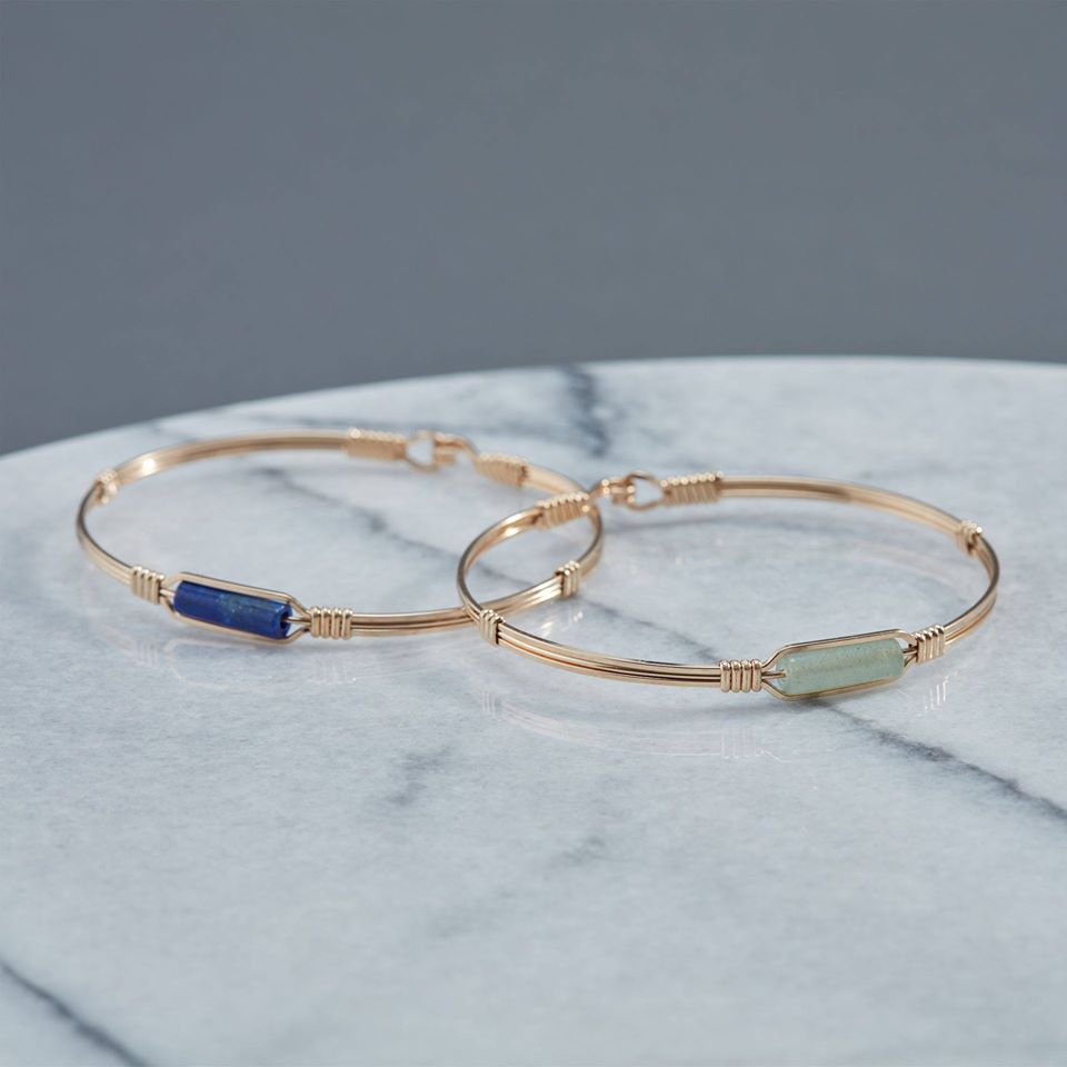christmasnbr's tweet photo. A Moment In Time.
Life is short. Time is fast. No replay. No rewind. So enjoy every moment as it comes. Happy Saturday!
#shoplocal #itsyourstory #ronaldojewelry #christmasinblowingrock https://t.co/pkGixAdp9X