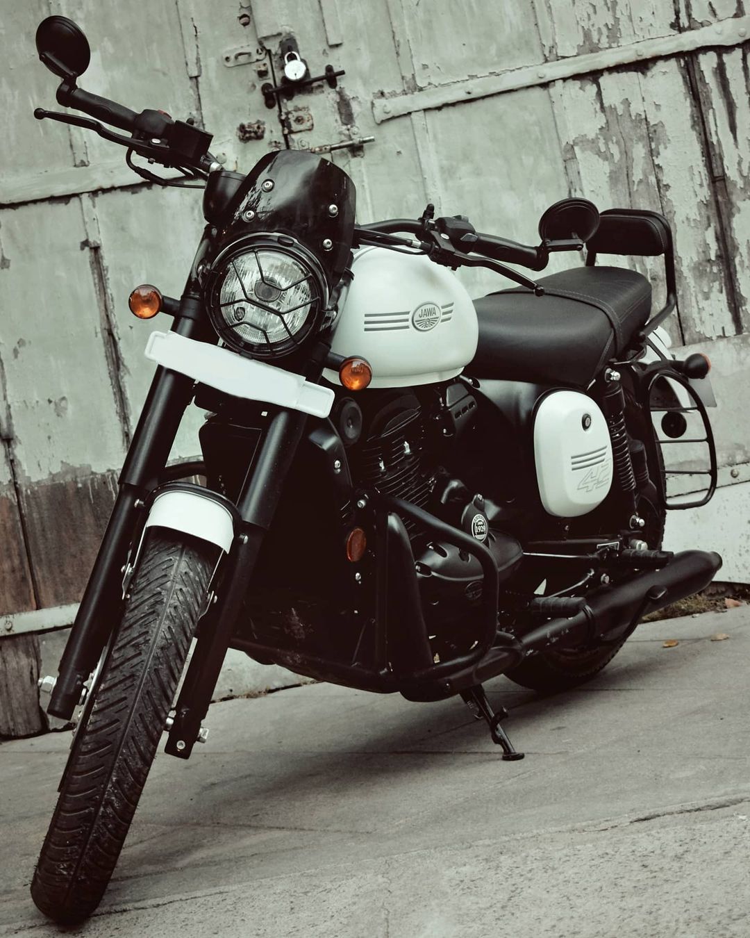 Jawa 42 white colour deals