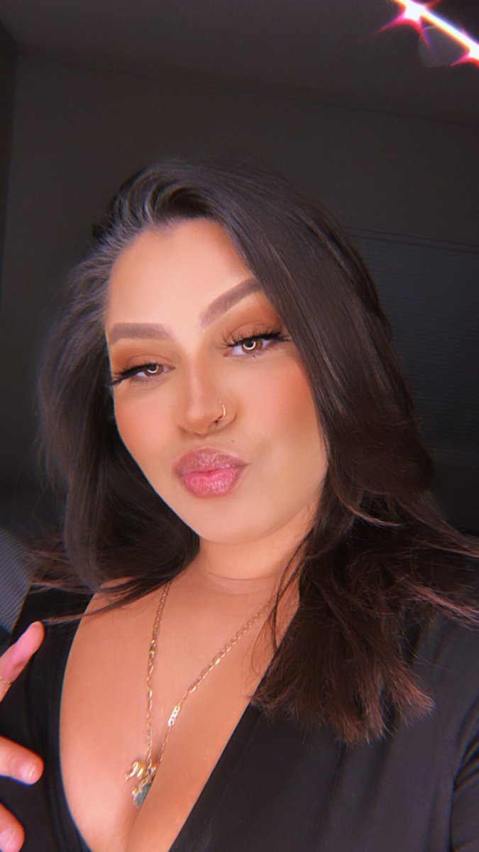 keepupwithrosee's tweet photo. I looked tf good lastnight 🥴✨ https://t.co/sMmiNwL74G