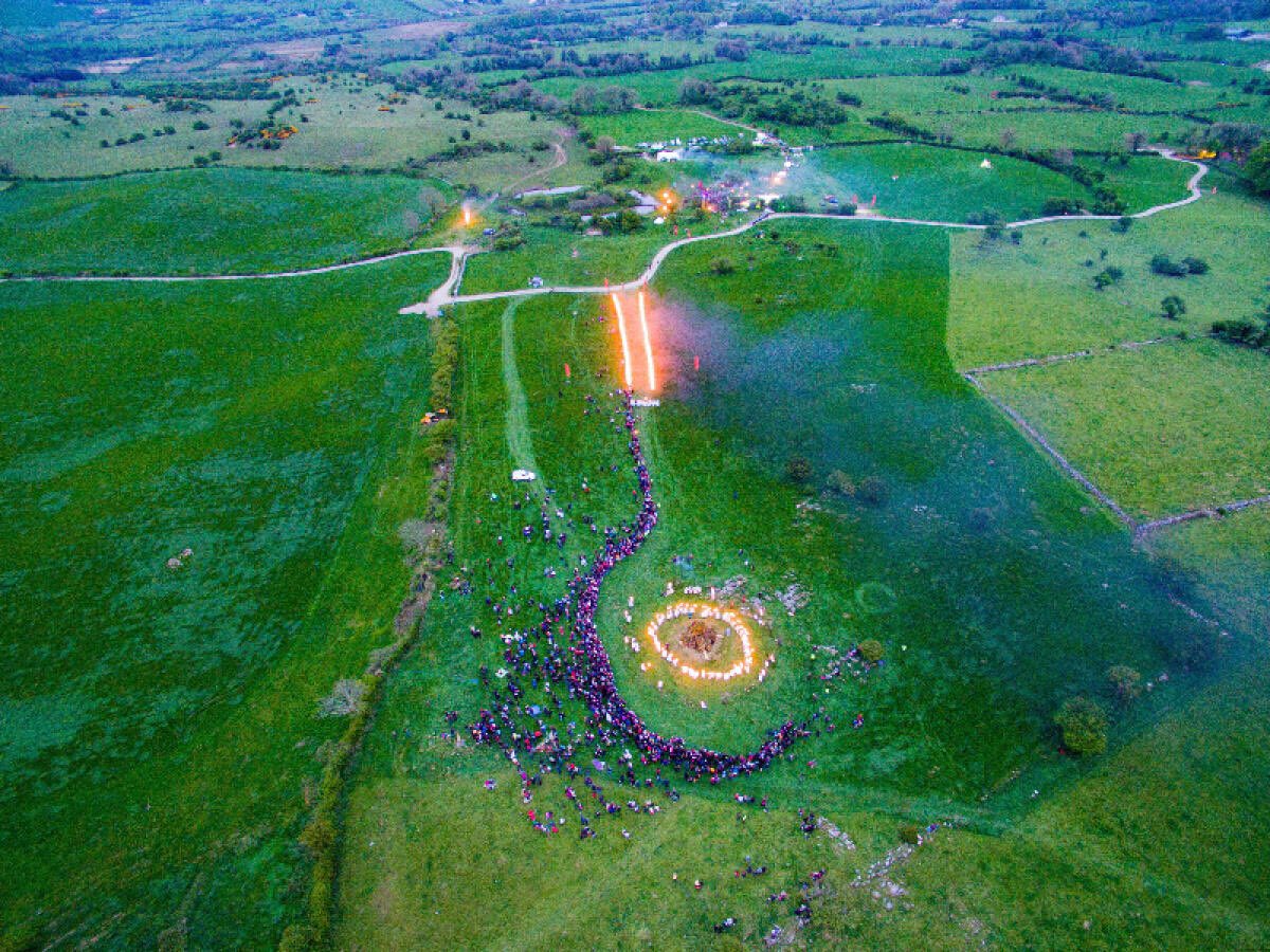. @UisneachFire celebrates the event (I’ve borrowed some of their great images for this thread). Check out their website. The High Kings of Ireland were said to marry Éiru at Uisneach. The site is also associated with the great god Lugh