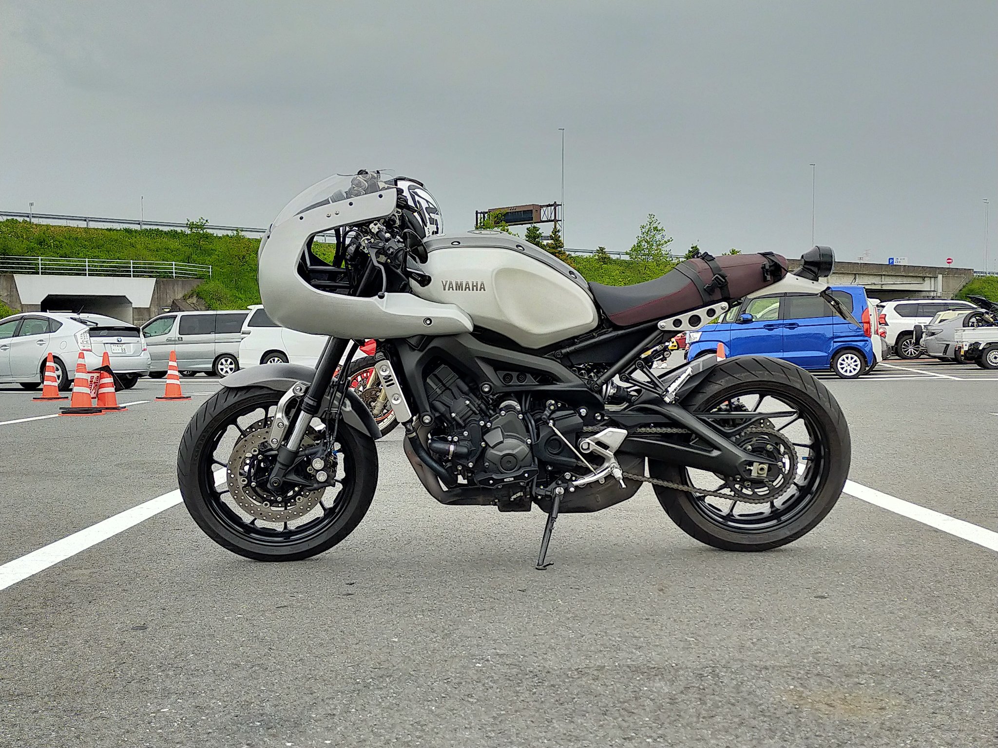 xsr900 S2コンセプト シートカウル ヤマハ XSR900 2022- シートカウル ブルー S2コンセプト : モトパーツ