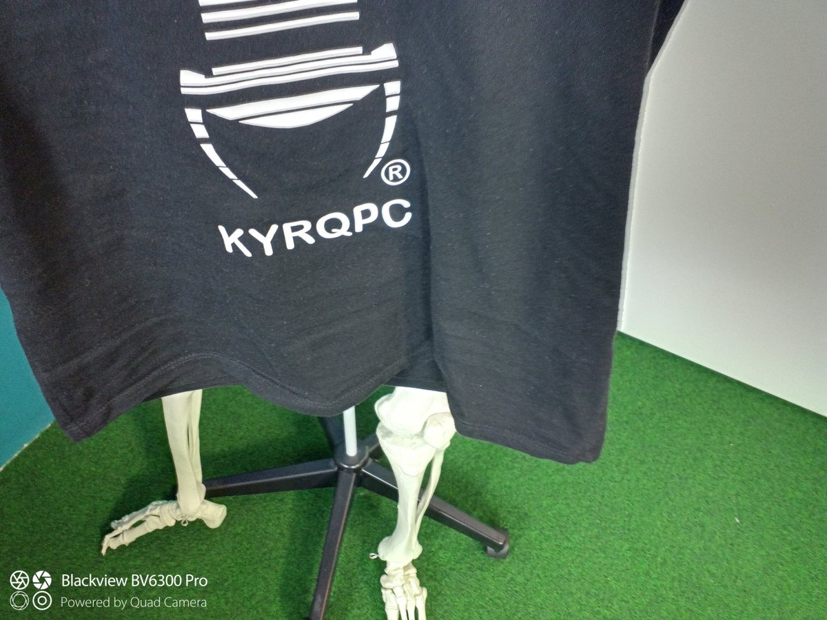 🧭Hier in klar und deutlich für die #Geocaching-Fans unter den #BCBN21-Teilnehmenden! #Trachkable #Geocache #KinnisWelt  @JohannaNol 💪😃 Danke für deine informative #BarCampSession! Die Broschüre über das #Siebengebirge kannte ich noch nicht. Danke <a href="/Lichtemomente/">Michele Lichte</a>!