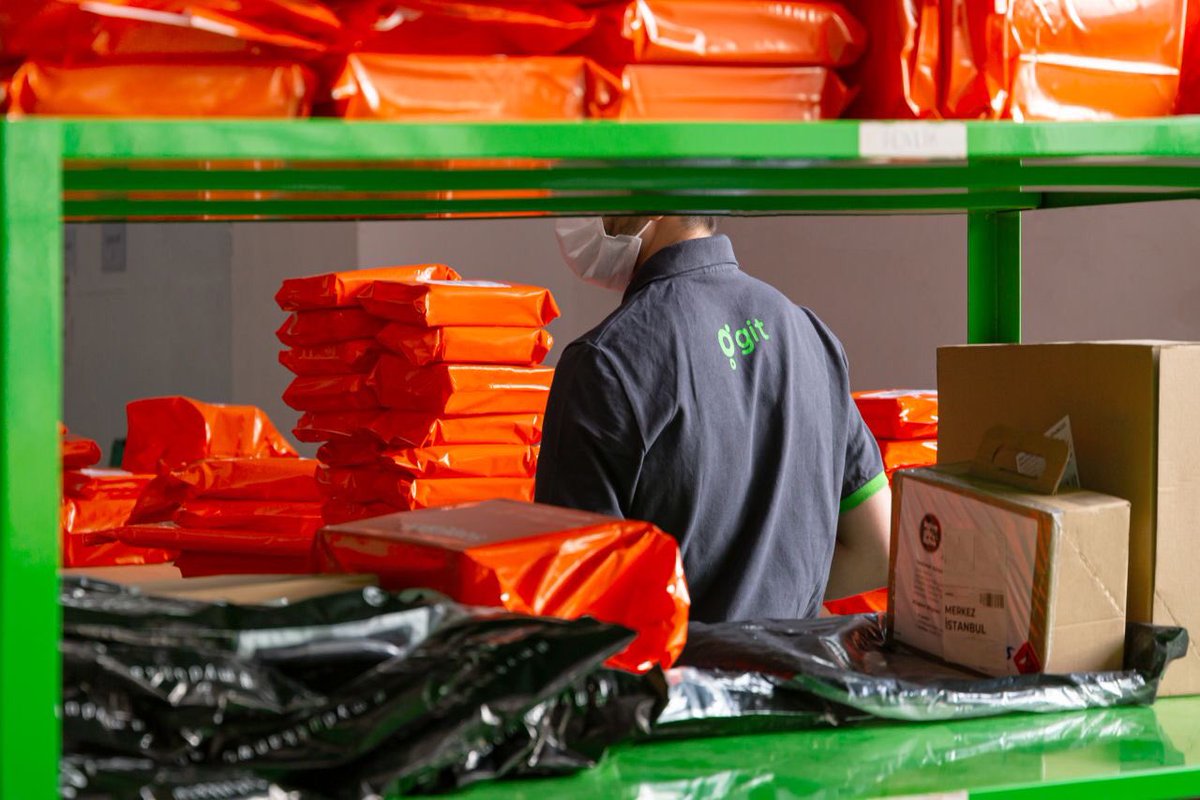 Geçirdiğimiz zorlu günlerde başta sahada çalışan ekip arkadaşlarımız olmak üzere, büyük bir dayanışma içerisinde çalışan tüm emekçilerin 1 Mayıs İşçi ve Emekçi bayramını kutlarız.💚

#gitkargo #1mayısemekvedayanışmagünü #1mayısişçiveemekçibayramı