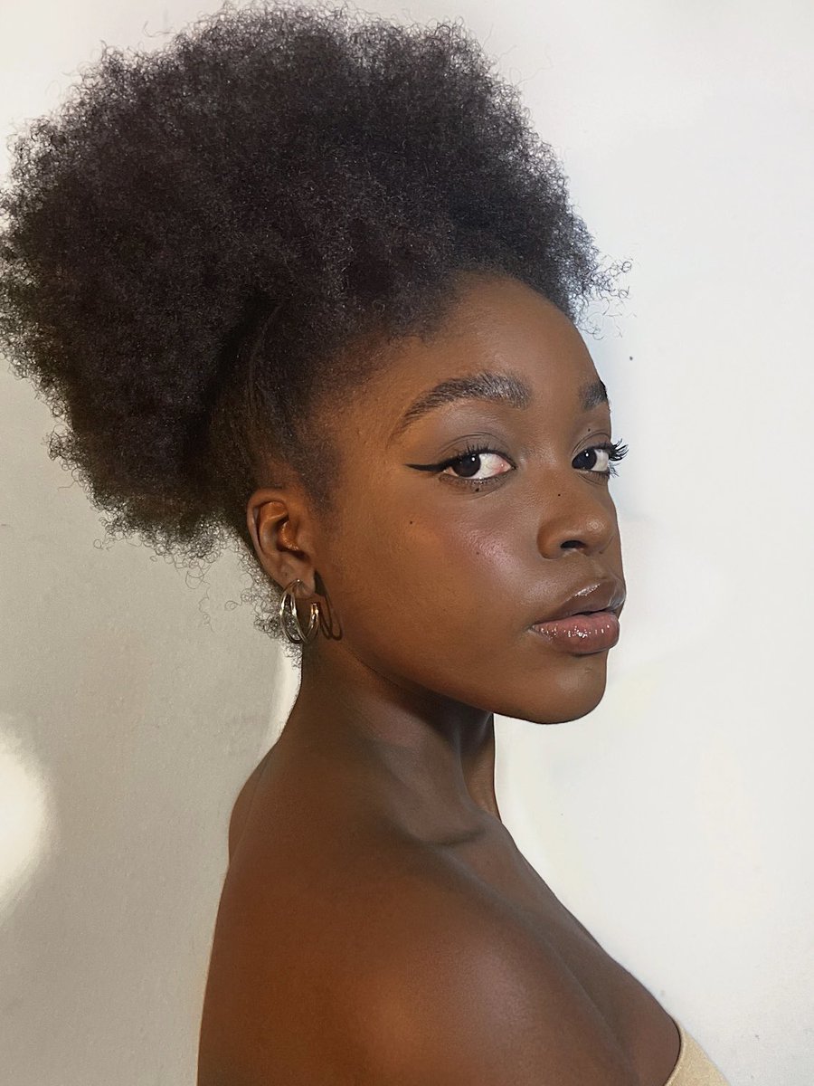 congolesejawn's tweet image. Complexion on 100 🍫🍫