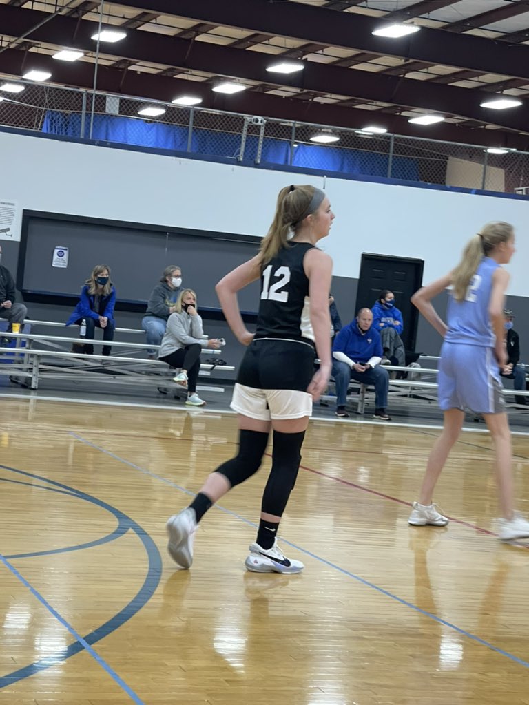 JamieTrue42's tweet photo. The 1 thing that makes me the most proud of this kid is also the thing that makes me the most crazy! Her determination! basketball at 8 am w/2 broken toes (big & one next to it) and pretty beat up from golf cart accident! Keep doing your thing baby girl! #determination #12 #WTNO https://t.co/LNCBCaYuGZ