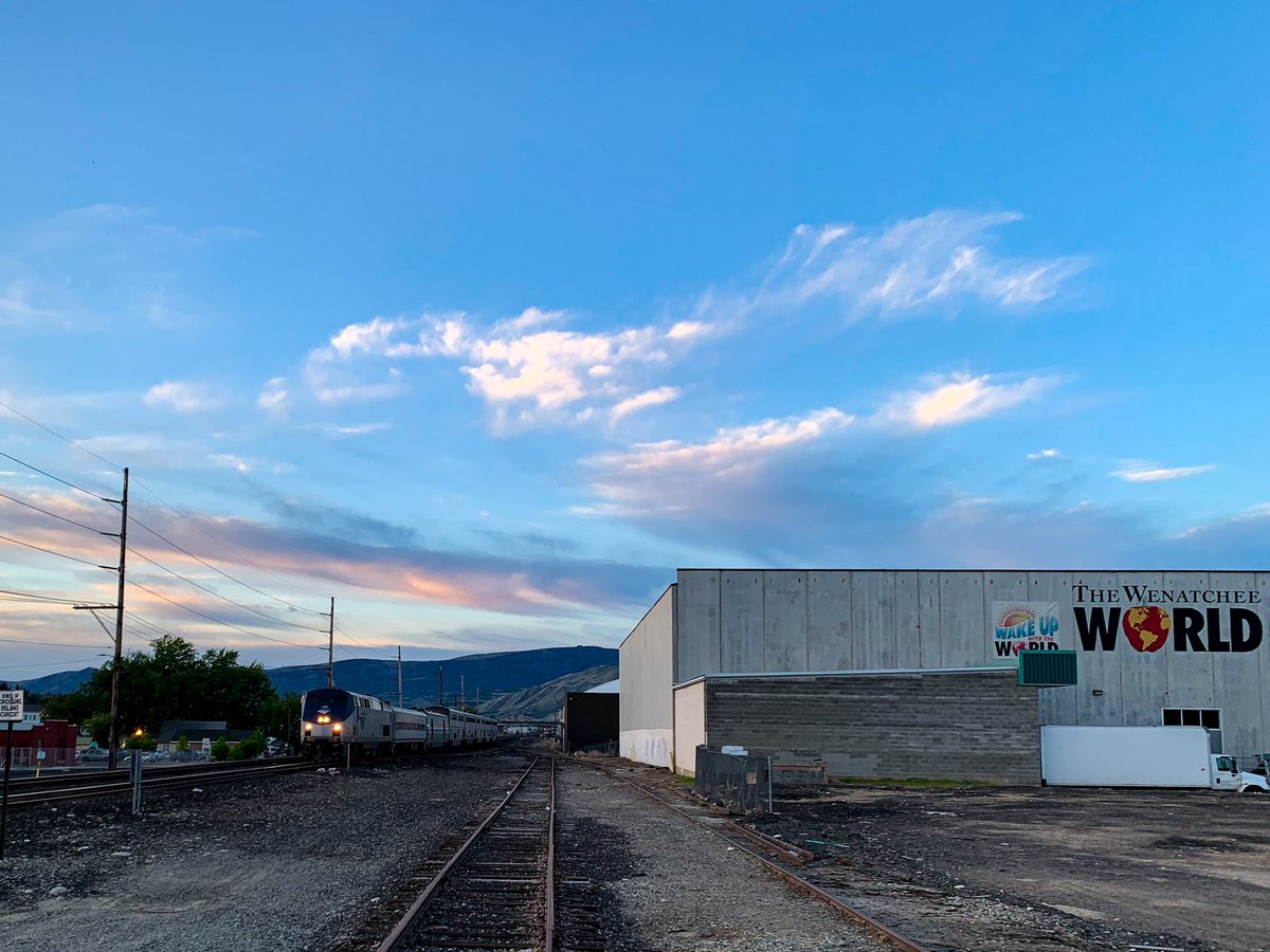 Happy 50th Anniversary Amtrak! 

@Amtrak 7, the #EmpireBuilder, rolls through the sleepy city of #Wenatchee on its way to Seattle!

5:55 am 5/1/2021 

#Amtrak #50thAnniversary @WenatcheeCity @QStationMedia @Wenatcheeworld