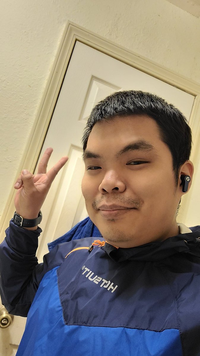 hellaflyyellowguy tweet media