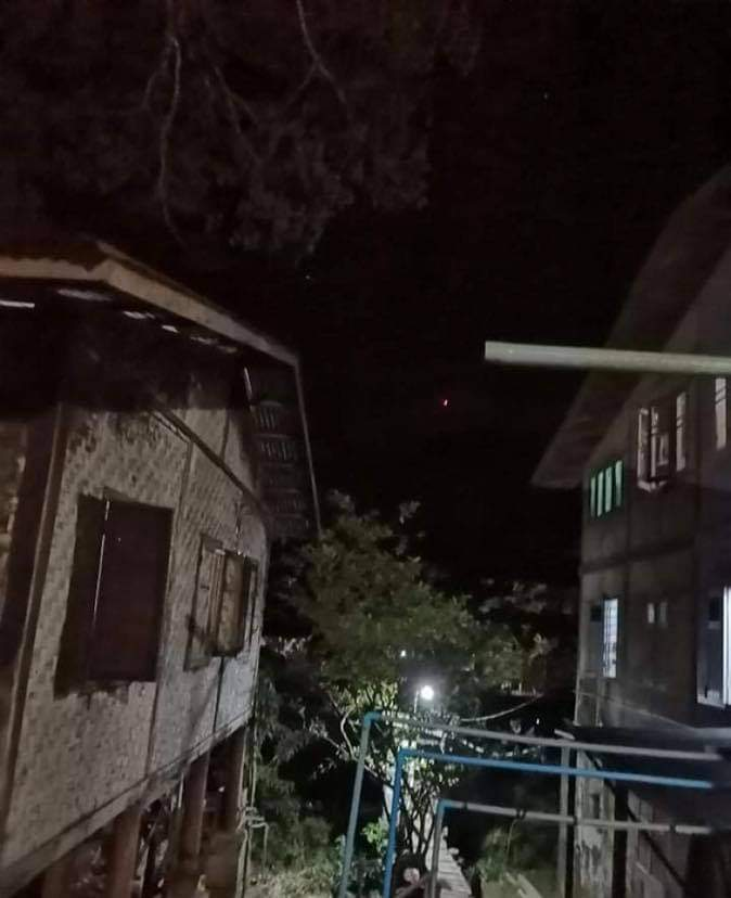 thethnin_ng's tweet photo. At about 8:00 pm, inside the Myoma police station, in the center of Bahmo, Kachin State: SAC Terrorists are firing at something in the sky. Some people nearby said that they were shooting at the drone flying into the sky.
#May1Coup
#WhatsHappeningInMyanmar https://t.co/NfwbkdWiyk
