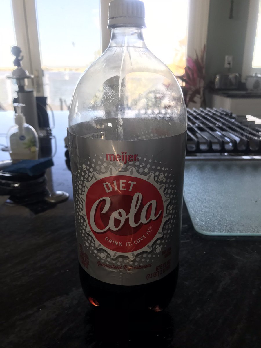 SaggiBottom's tweet photo. Yep. Iโve asked #Coke many times - How can I be #LessWhite. They wonโt respond. Drinking private brand Cola at 1/2 the price. No turning back for me! https://t.co/m1ttItbpn9
