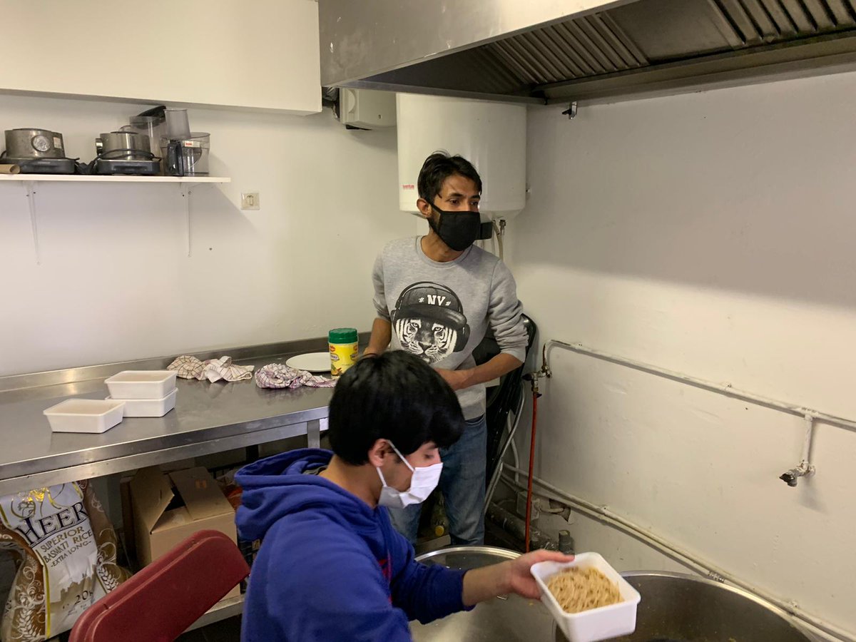 AnsarNederland's tweet photo. On 1st May, Majlis Ansarullah Nederland distributed 164 meal packets in 3 shelters for homeless people in Amsterdam. 
Thank you Humanity First Nederland and Majlis Khuddam ul Ahmadiyya NL. 
#Islamnu,#MobarakMoskee,#AhmadiyyaNL,@KhuddamNL https://t.co/wMeGR8yAGa