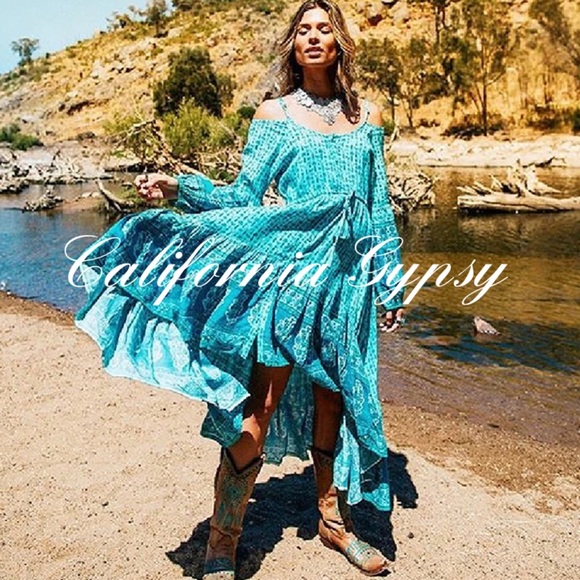 BiminiBalms's tweet photo. So good I had to share! Check out all the items I'm loving on @Poshmarkapp #poshmark #fashion #style #shopmycloset #unbranded: https://t.co/s49DYiCaqs https://t.co/W5gS9nwM4M