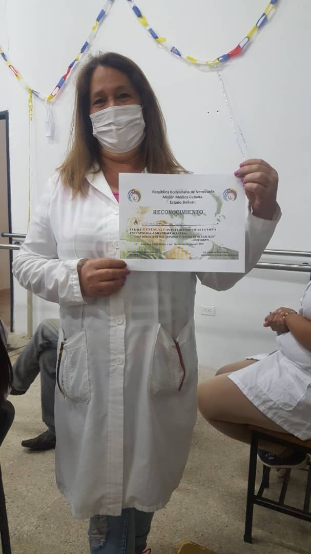 CastillitoCdi's tweet photo. Celebrando este gran dia, con mucha alegria ,representando a nuestra Cuba donde nos encontremos. #UnidosHacemosCuba 
#AbajoElBloqueo
@AdanVillavicen5 
@cubacooperaveAN https://t.co/tYEbkDJ3iO