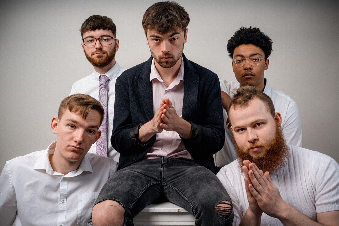 Our new single ‘Charlie_’ is out on Friday 7th. 

Pre-save it here: ditto.fm/charlie-my-pet…  🦊

Prepare for something a little different. 👏