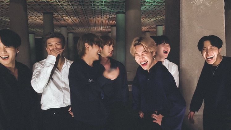 My favourite Bangtannies are laughing BangtanniesI vote for BTS  #Dynamite by Son Sung Deuk for  #FaveChoreography at  #iHeartAwards  @BTS_twt