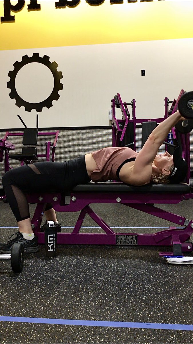 jean_dood's tweet photo. Arms this morning. 💪 And sometimes you just need an arbitrary shot to realize your hard work is paying off. 😊
#bodybuilding #fitness #gymlife #gymmotivation #armday #stongwomen #womenwholift #trainhard #dedication #fitnessjourney #kmambassador #fitover50 #fit #fitspiration https://t.co/soalCB2Xwq