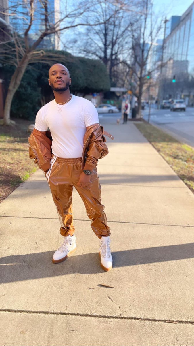 I had snapped a Lil Bit in My Ivy Park 👅