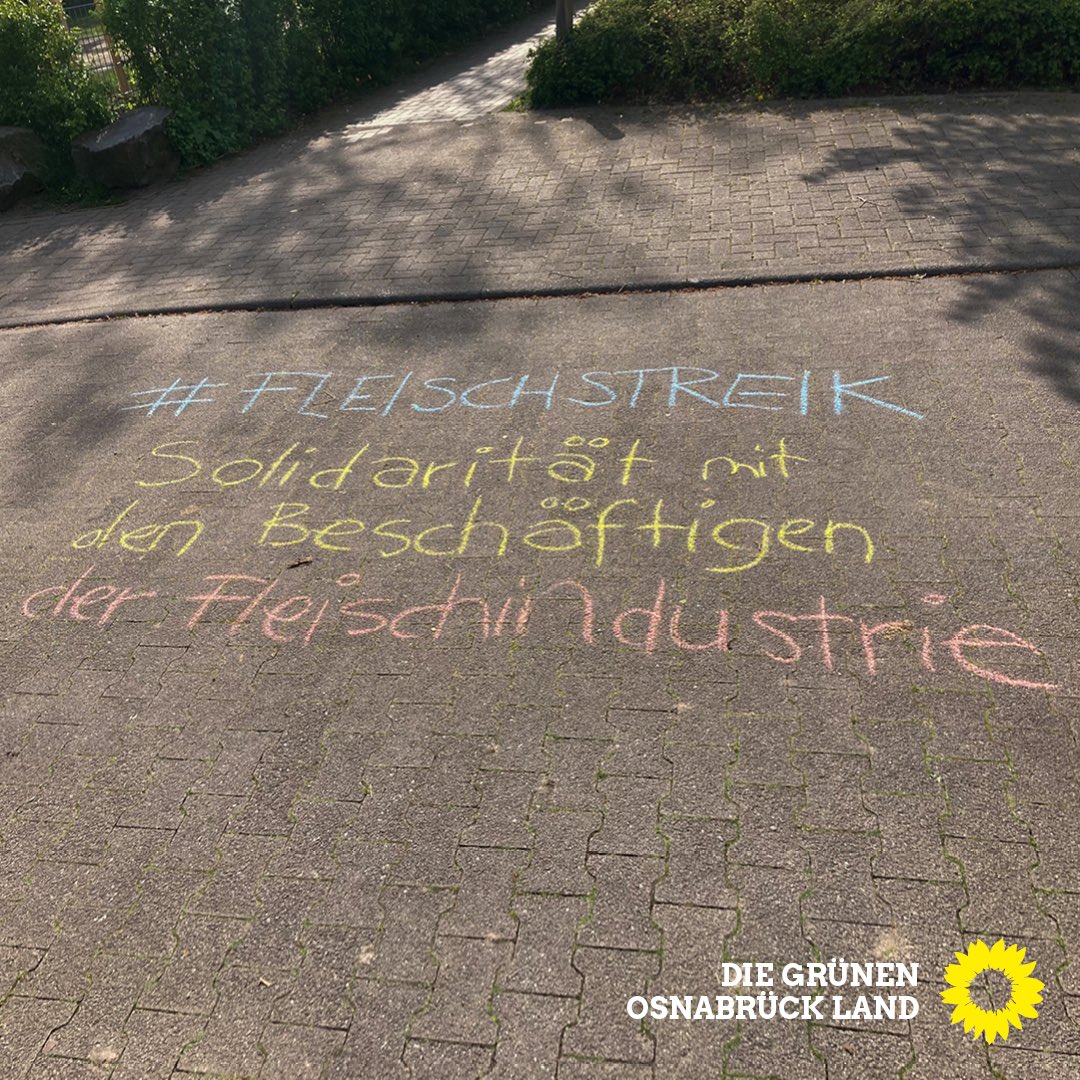 Zum heutigen #TagderArbeit solidarisieren wir uns mit den vielen vor allem osteuropäischen Arbeiter*innen, die bei ihrer Arbeit in der deutschen Fleischindustrie allzu oft ausgebeutet werden. #Fleischstreik
