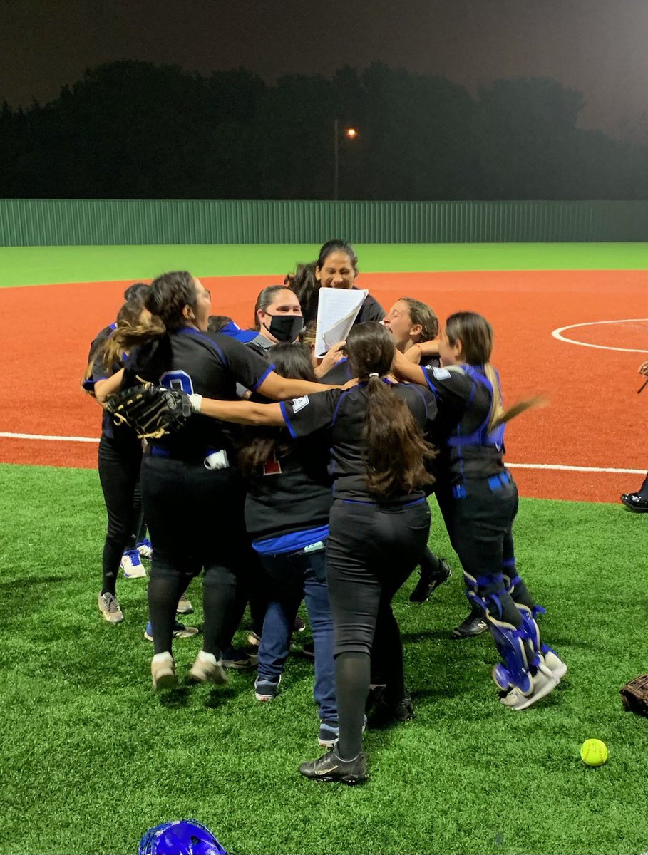 Diana V. Nunez (@dianavnunez) on Twitter photo So proud of our Bi-District Champion Lady Leopards! <a href="/HighAdamson/">AdamsonHighSchoolDISD</a> <a href="/SHussainDISD/">Salem Hussain</a> <a href="/AdamsonLeopards/">WH Adamson High School</a> So proud of our Bi-District Champion Lady Leopards! <a href="/HighAdamson/">AdamsonHighSchoolDISD</a> <a href="/SHussainDISD/">Salem Hussain</a> <a href="/AdamsonLeopards/">WH Adamson High School</a>