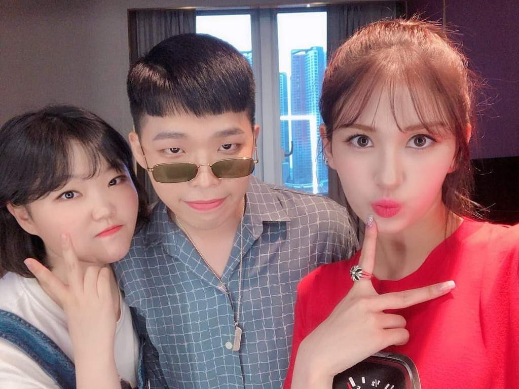 somi and akmu