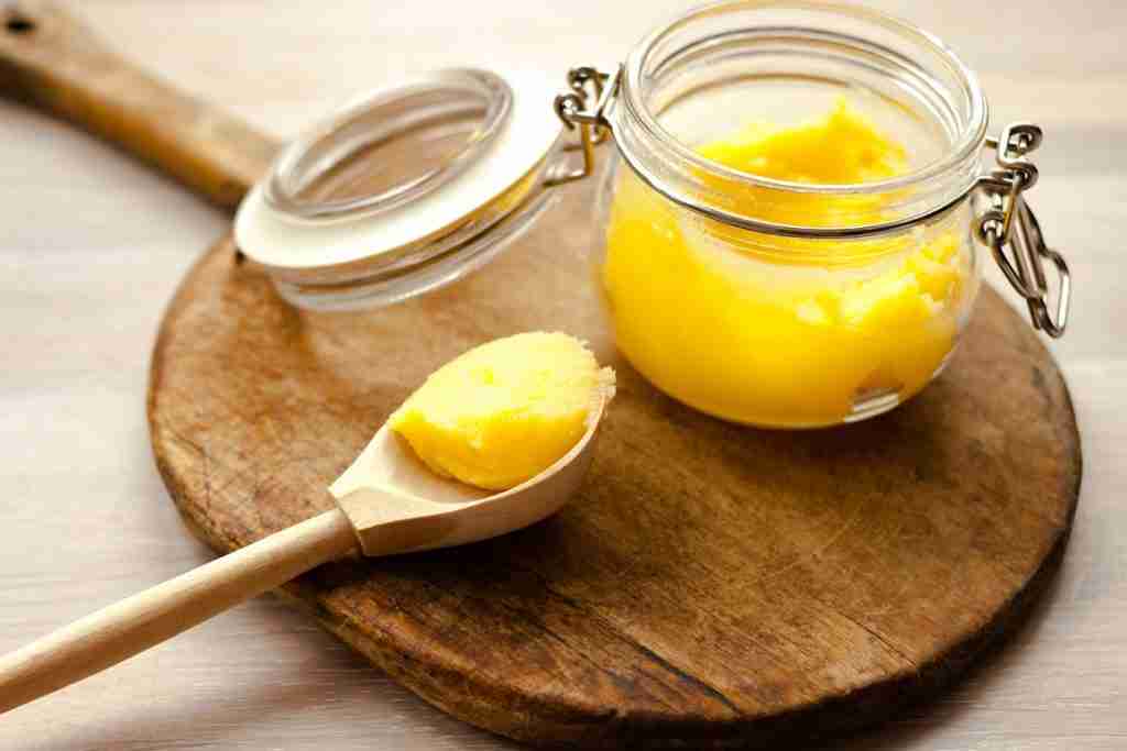 Ghee contains omega-3 fatty acids and contains vitamins C and A. It nourishes all tissues and improves the functioning of all organs. Ghee is a great home remedy to reduce belly and body heat. Here are five health benefits of ghee that make it perfect for summer.