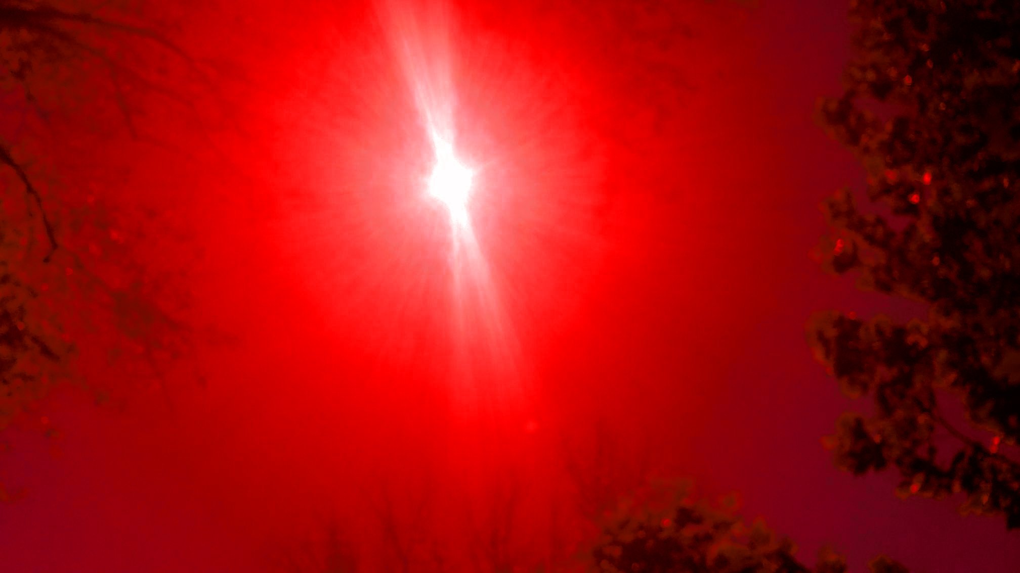 Fideleni Fiddlesticks on Twitter "Why everyone freaking out. the sun