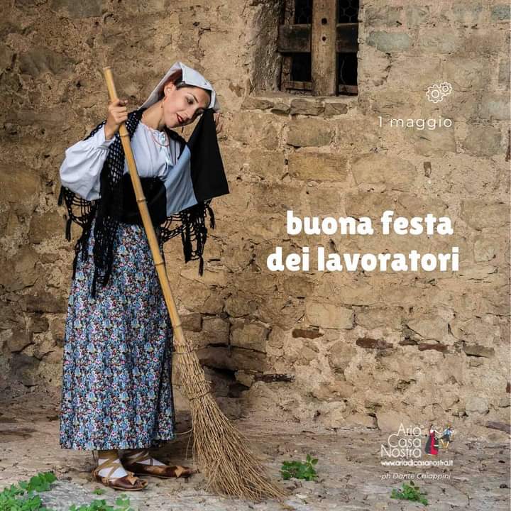 Buon #primomaggio! 💪🏻

📷 Dante Chiappini
#ariadicasanostra #gruppofolk #alatri #Ciociaria #fitp #fitplazio #yallerslazio #visitlazio #visitciociaria #visitalatri #visititaly #picoftheday #work #festadeilavoratori #regionelazio #discoverlazio #clickfor_italia #clickfor_lazio