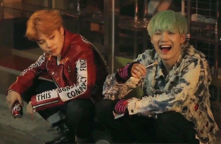 btsfashionhr's tweet photo. the powerful combination of mint yoongi and orange hair jimin https://t.co/0AMksncQRJ