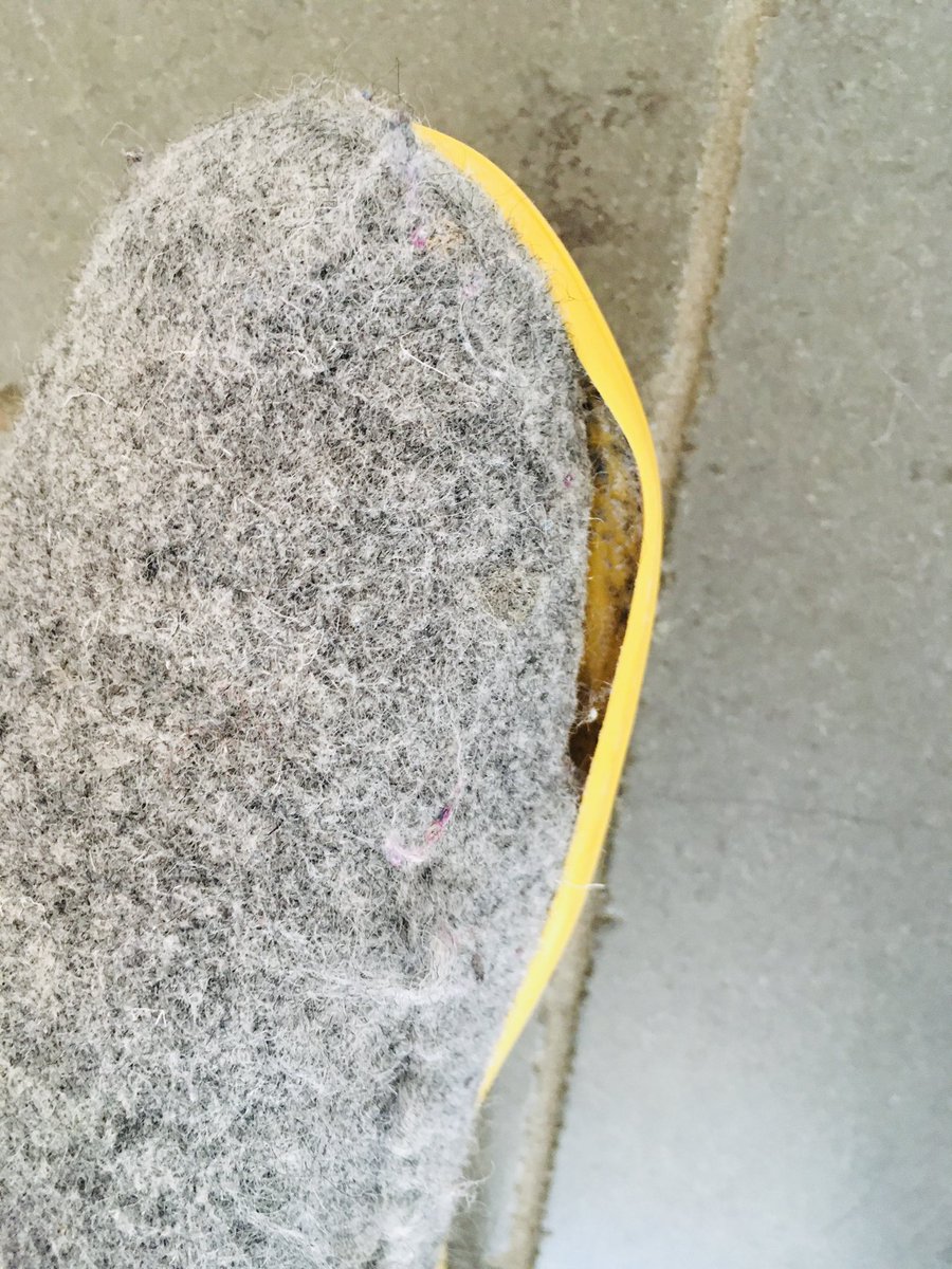 blogneverending's tweet image. My Mrs bought a replacement pair of @mahabis for the winter. I know we’ve all been at home a lot more but these have barely made it through to spring. #bitofaripoff #notmadetolast #dontbother #mahabis