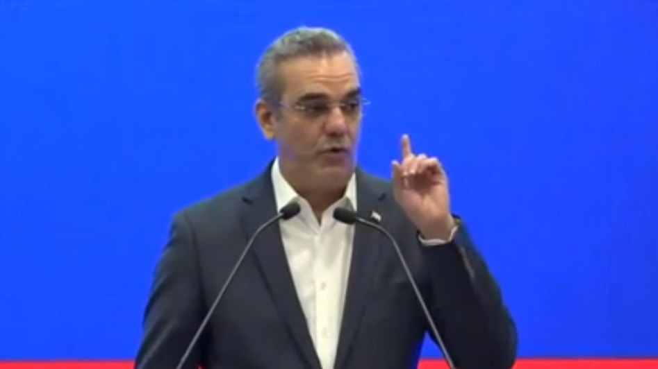 nuriapiera's tweet image. Abinader llama a instituciones públicas a no desvincular sino tienen para pagar prestaciones dlvr.it/RyrRC4 #NDigital