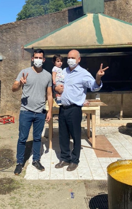 RicardoWellbach's tweet photo. El mejor trabajo está en construir nuestra familia.
Feliz día  @Jair_Dib y U.O.C.R.A Misiones.
#PrimeroMisiones https://t.co/vmHZrbbhBW