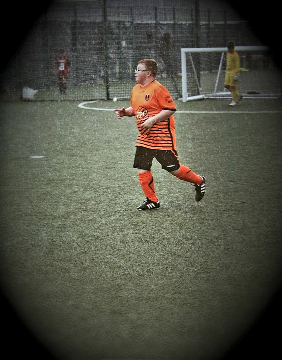 PalmerJamie87's tweet photo. Good Day Today, little improvements means big progress nothing beats seeing you child happy!
#inclusivefootball #smalltargets #Bigimprovements https://t.co/Hu4gKTCP5C