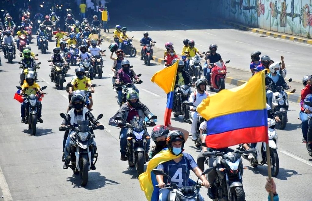 💛💙❤️ ♾️ ¡Unidos! #CaliEsResistencia 

📸: <a href="/elpaiscali/">El País Cali 📰</a>