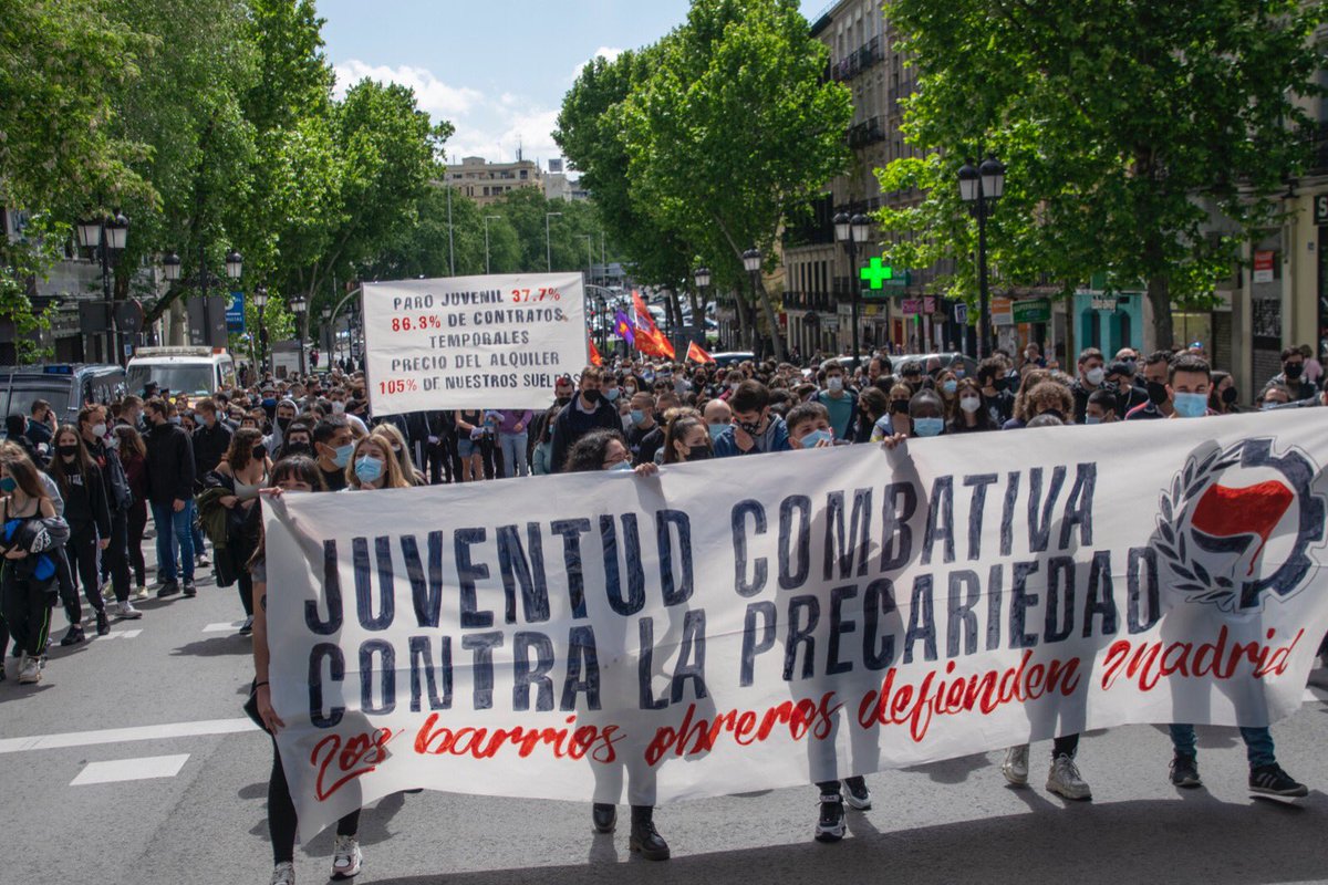 Coordinadora25S's tweet image. Fotos de Laura Carrasco de la manifestación del 1° de mayo del Bloque combativo apoyada por la asamblea de barrios y colectivos, y por el bloque juvenil #1deM