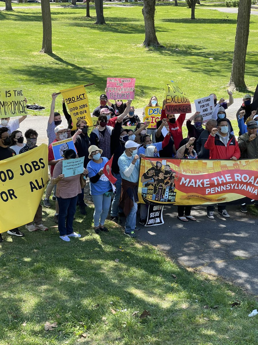 PUSHABRI's tweet photo. @MakeTheRoadPA @SunriseBerks @BerksStandsUp
#Pay15 #TogetherUnitedWeCannotBeDivided #immigrationreform ✊🏾✊🏾✊🏾 https://t.co/PKFzrROIbd